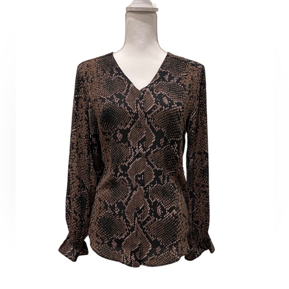 Tahari Brown Snakeskin Print Long Sleeve Blouse Woman’s Size Small - Picture 1 of 5